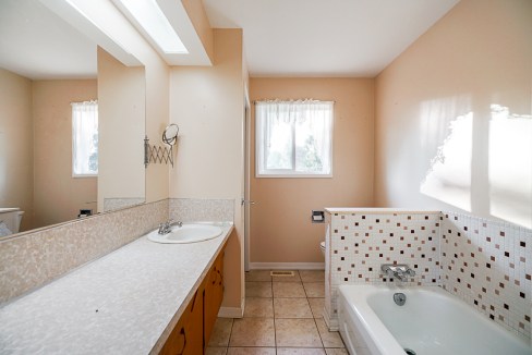 31050 Harris Road Abbotsford-18