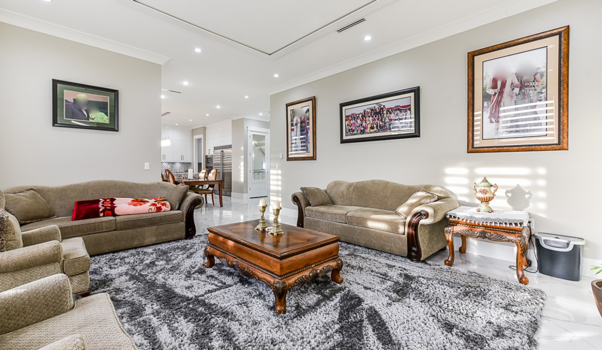18612 56A Avenue Surrey-12