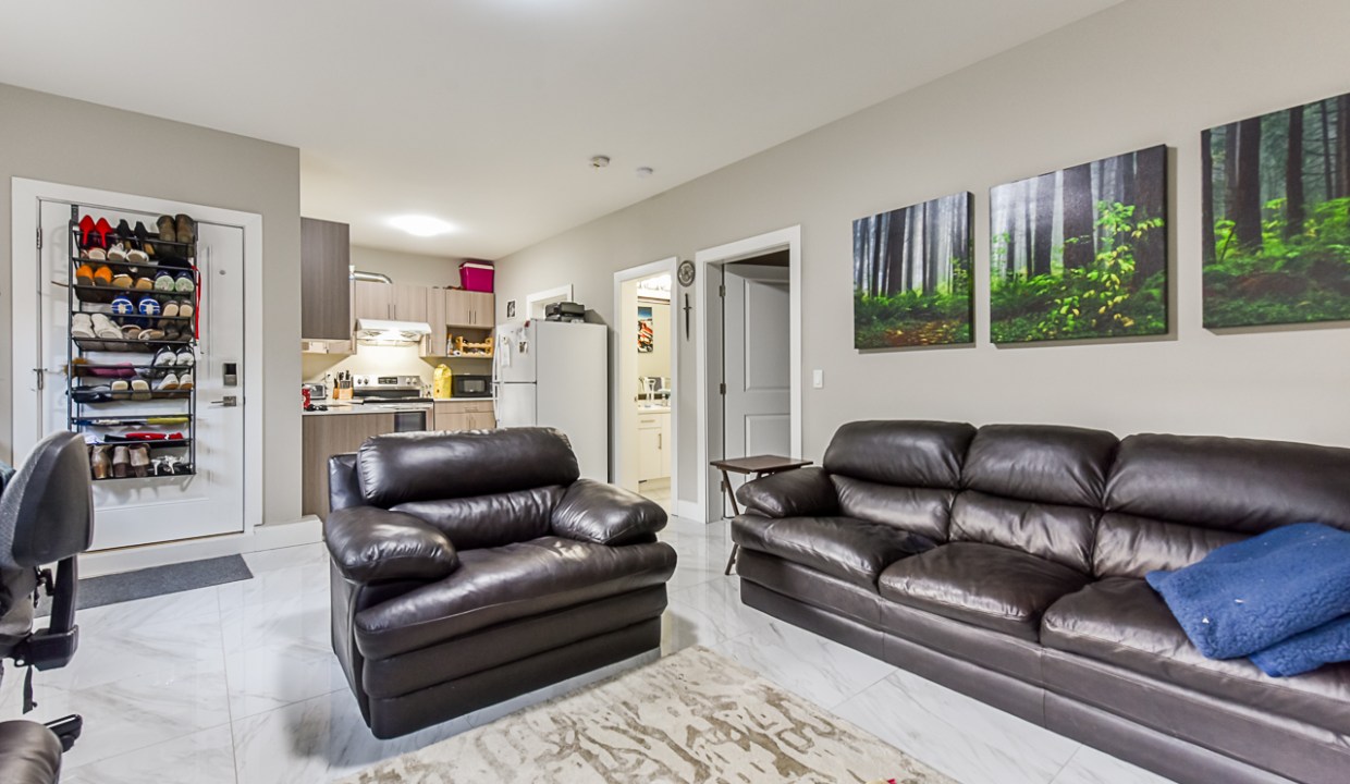 18612 56A Avenue Surrey-53