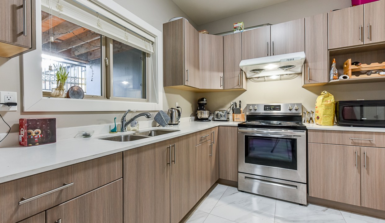 18612 56A Avenue Surrey-54