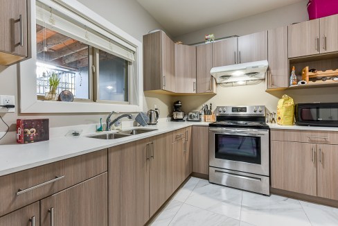 18612 56A Avenue Surrey-54