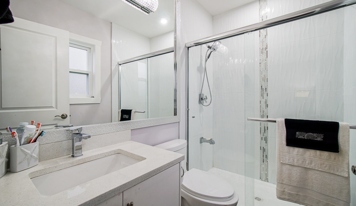 4095 Eckert Street Chilliwack-19