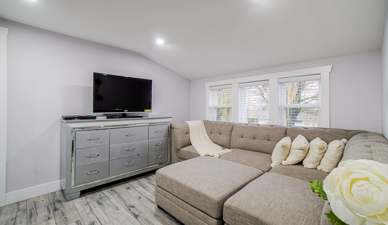 4095 Eckert Street Chilliwack-20